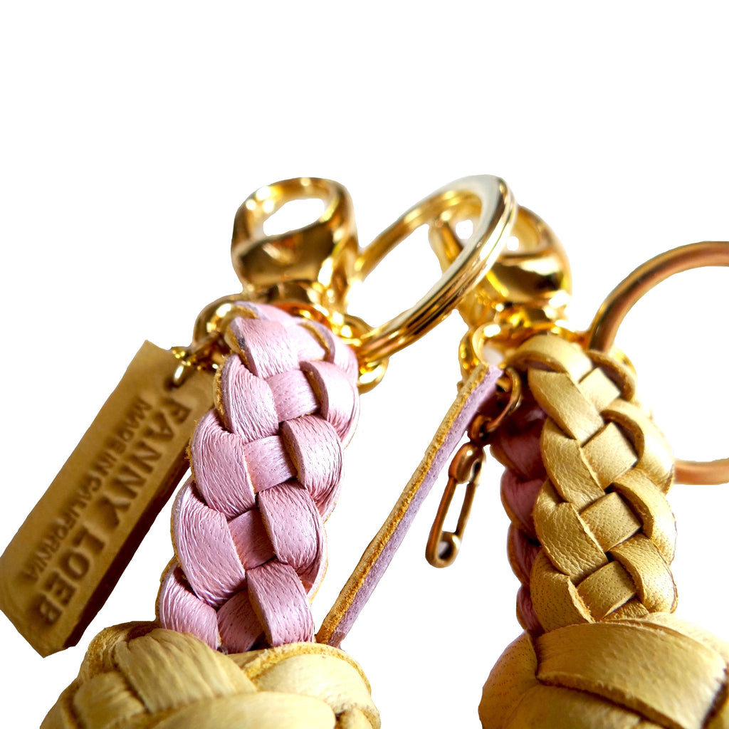 FANNY TASSEL KEYRING VANILLA & ROSE